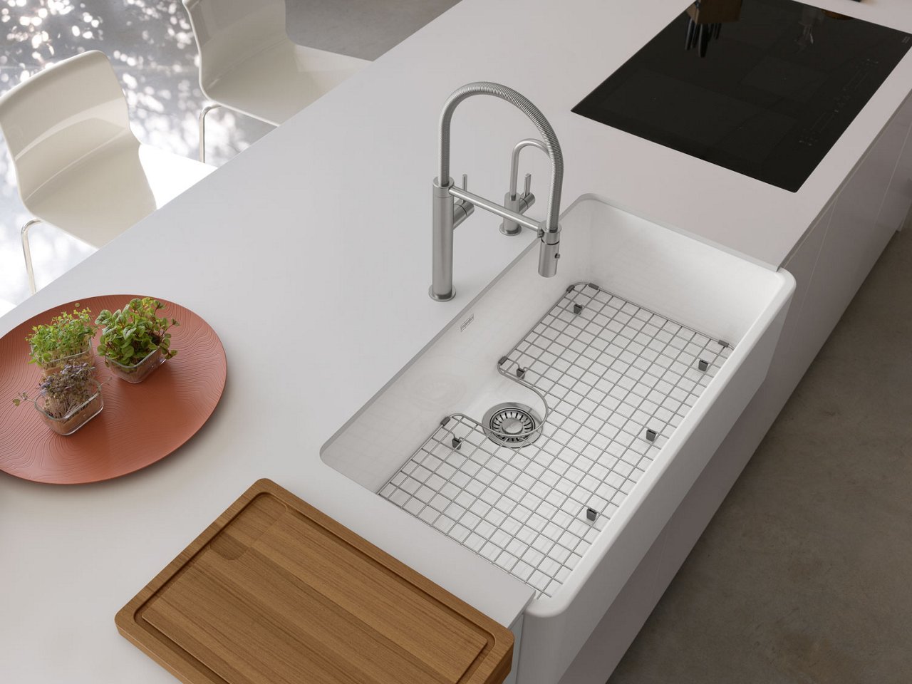 Franke Mythos bowl in Fraceram and Pescara kitchen tap