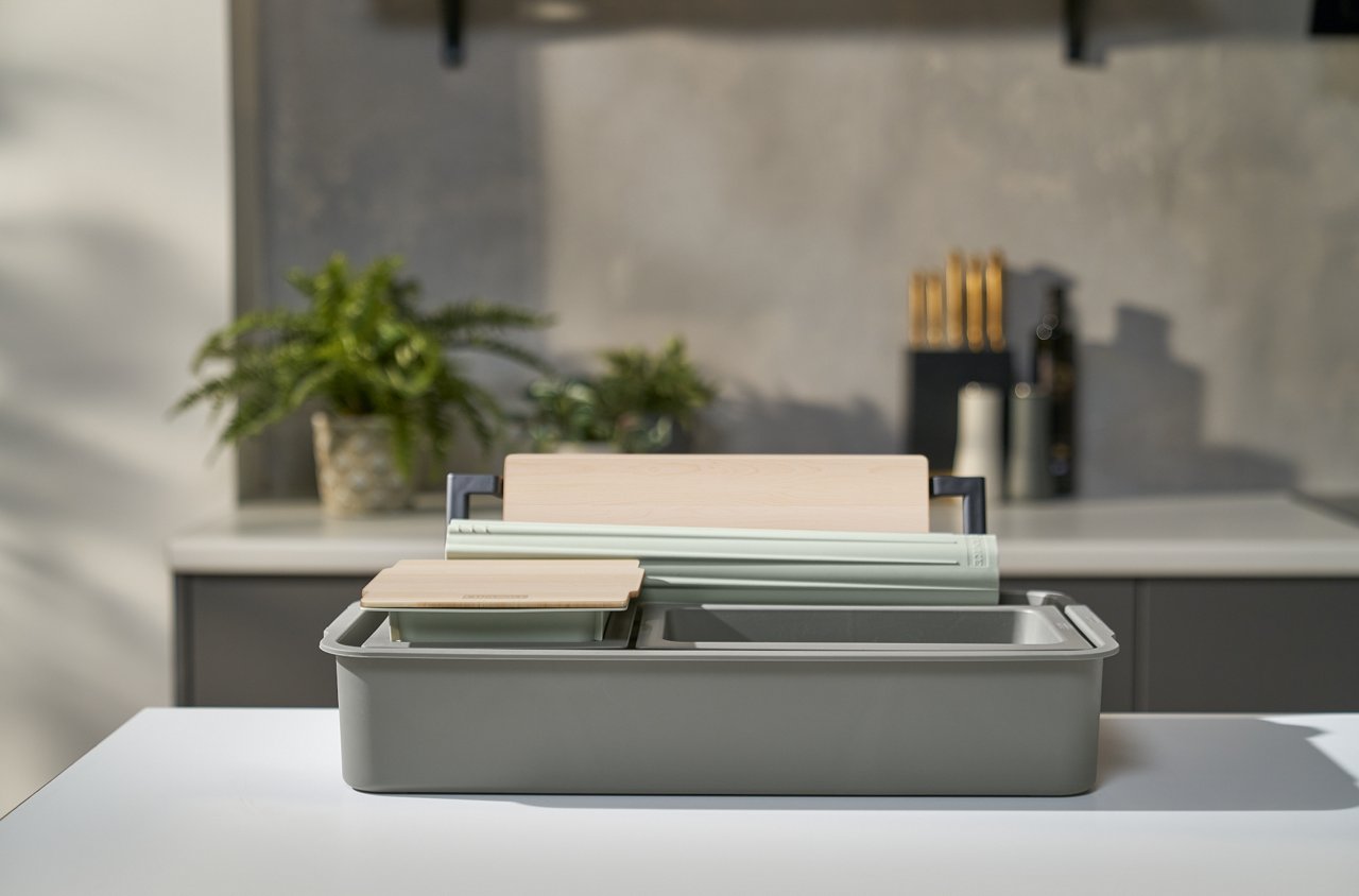 Franke All-in set, neatly put together to reduce storage use