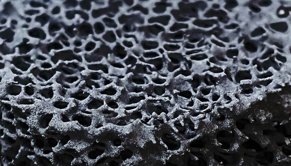 blok ze sprasowanego węgla aktywnego