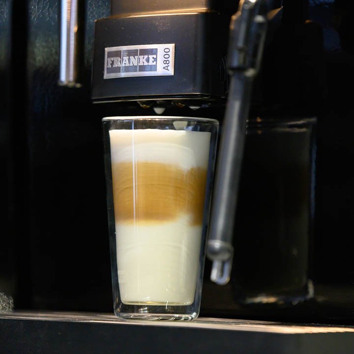 Franke Coffee Systems latte macchiato dispensing, fully automatic coffee machine Franke A800