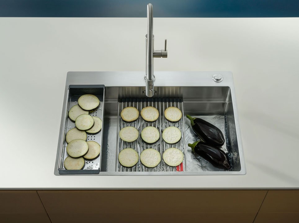 Franke stainless steel kitchen sink with accessories and matching steel tap