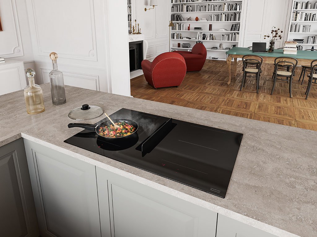 Franke Maris 2gether Swing induction hob with integrated extractor in use