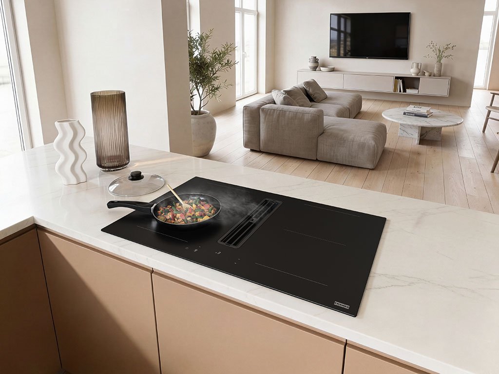 Franke Mythos 2gether Ultra Edge induction hob with integrated extractor in use