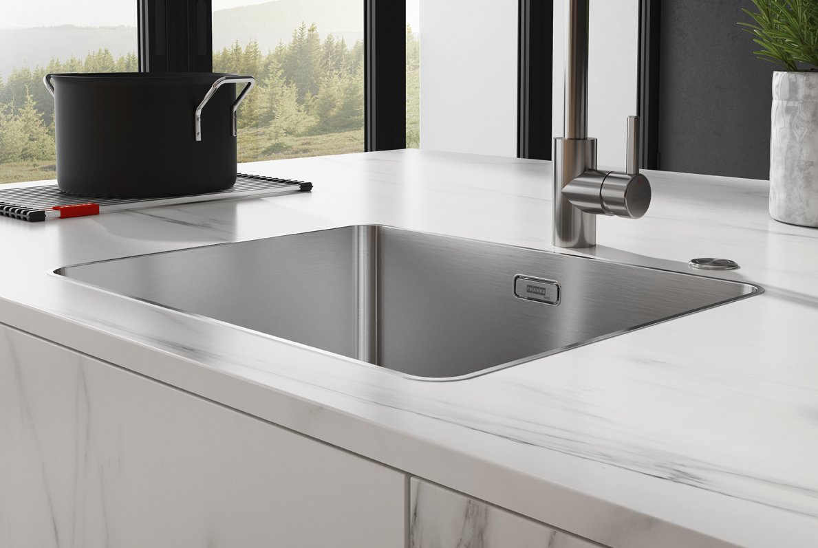 Mythos MYX 210-50 stainless steel sink with flushmount installation