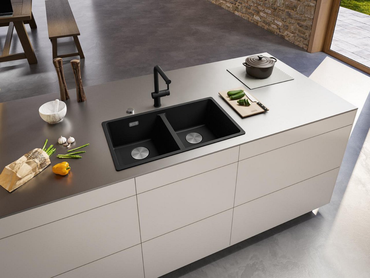 Double bowl sink in black colour