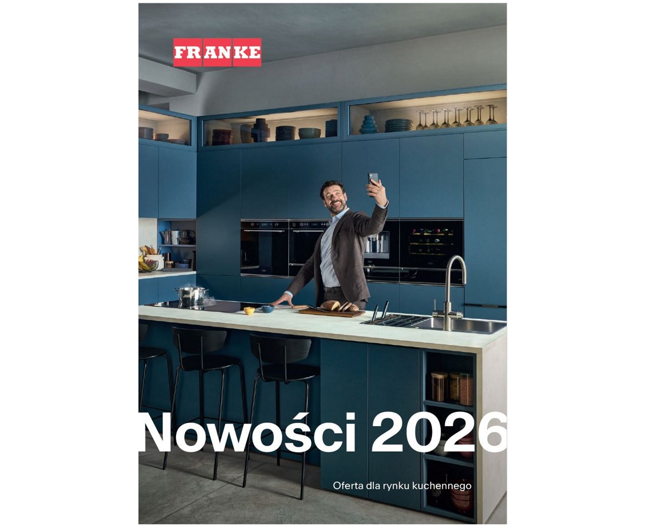 okładka ulotki nowości z katalogu kuchennegoio Franke, na okładce zlewozmywak stalowy box center oraz bateria z tej samej serii w kolorze czarnym