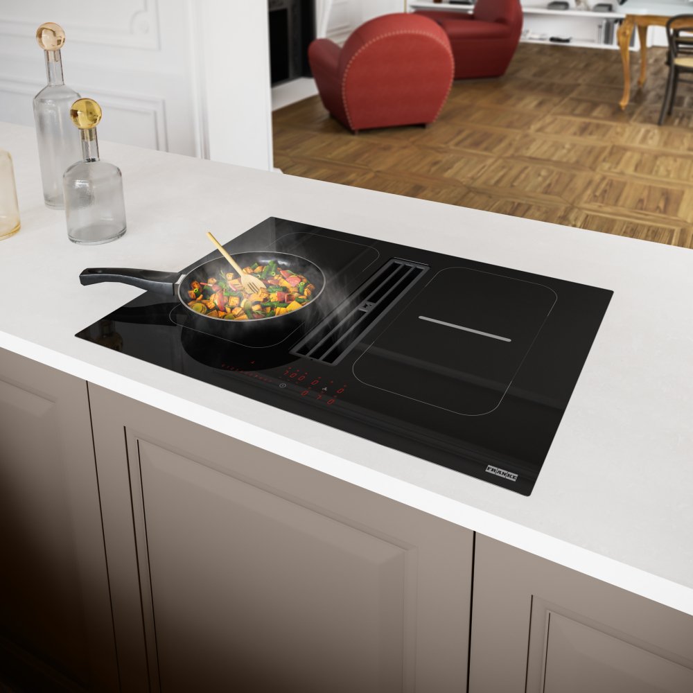 Franke Smart 2gether Ellipse induction hob with integrated extractor in use