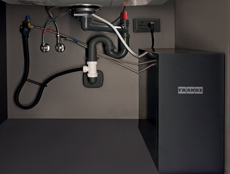 Розміщення блоку в шафці під мийкою